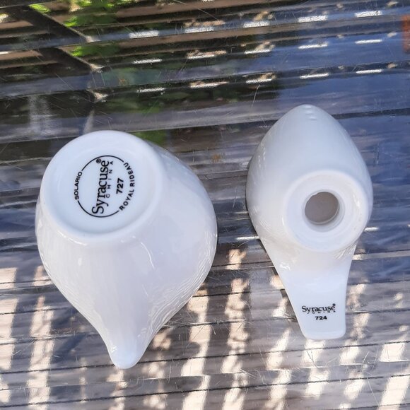 Syracuse Solario Royal Rideau China Pepper Shaker and Creamer - Picture 4 of 6